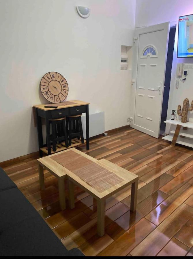 Boujan-sur-Libron Studio Meuble Tout Equipe!! מראה חיצוני תמונה
